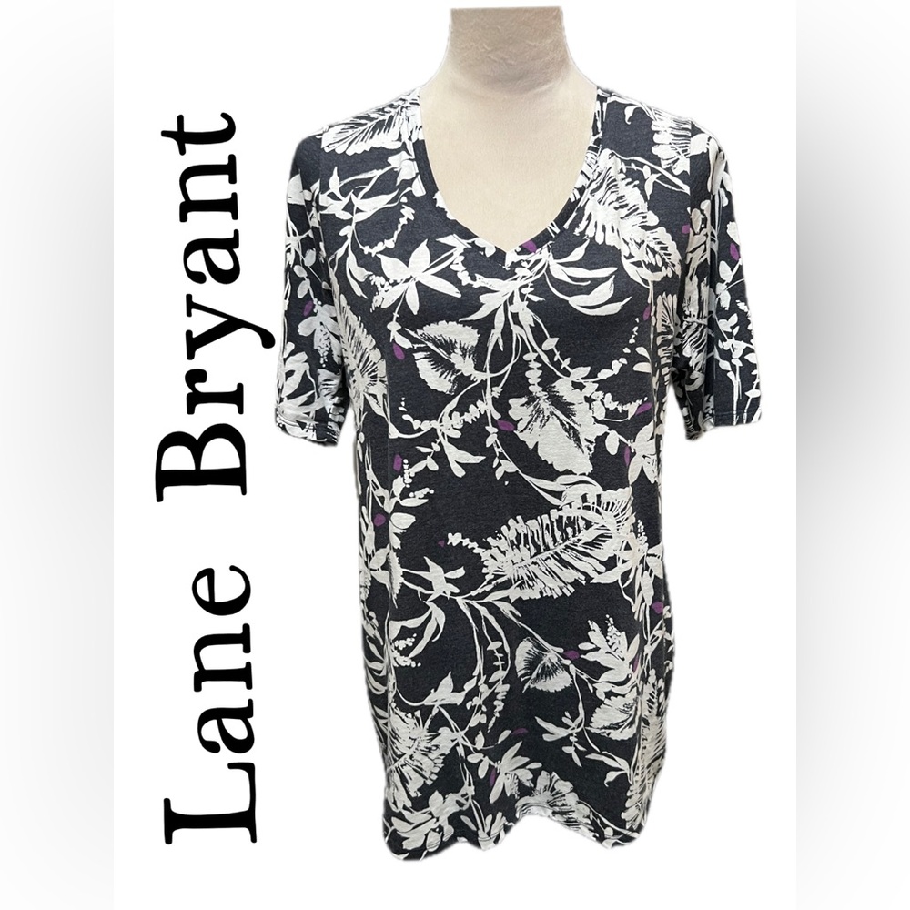 B15 Lane Bryant Black and White Floral Women's Top in Size 10/12.